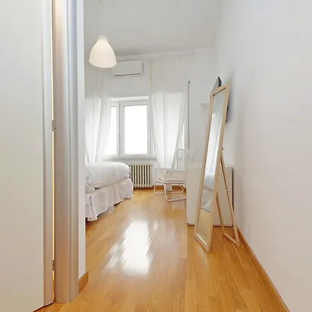Apartment Ych-nice Flat With Patio Near Vatican