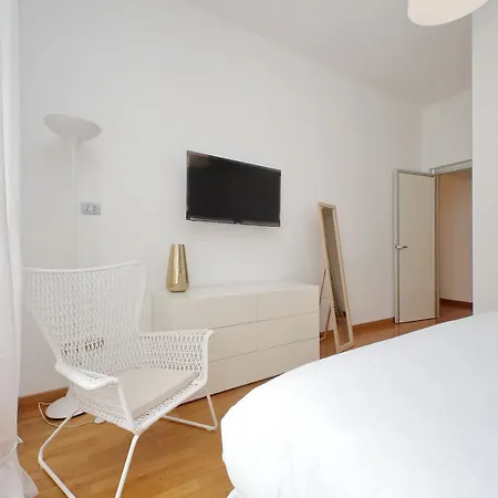 Ych-nice Flat With Patio Near Vatican *