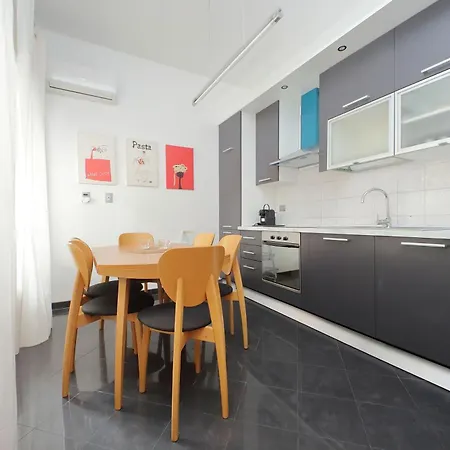 Ych-nice Flat With Patio Near Vatican Apartment Rom