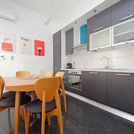 Apartment Ych-nice Flat With Patio Near Vatican *